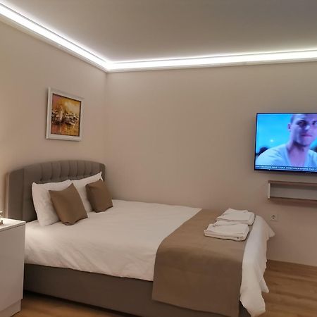 Family Boutique Residence-Free Parking 大特尔诺沃 外观 照片