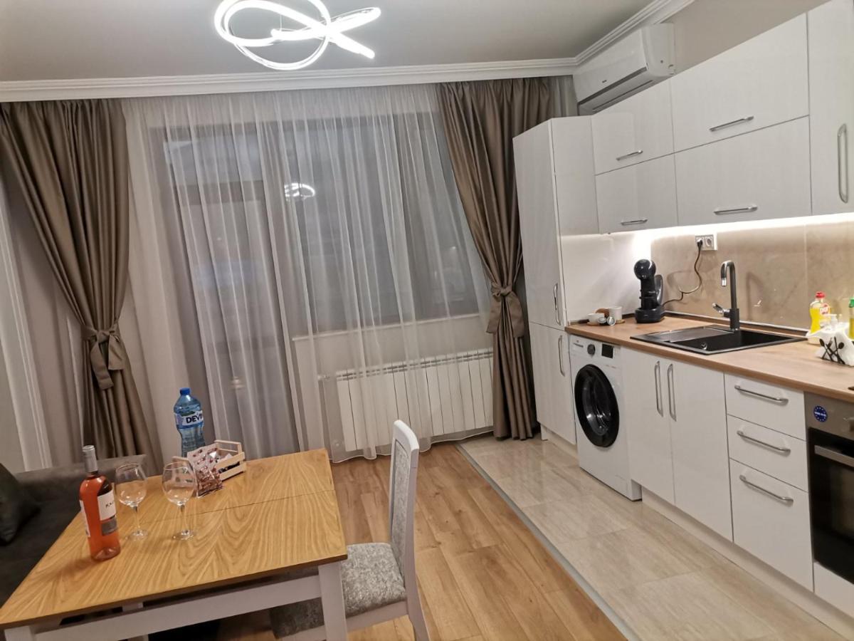 Family Boutique Residence-Free Parking 大特尔诺沃 外观 照片