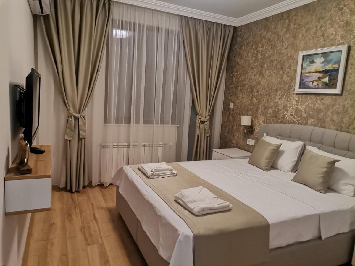 Family Boutique Residence-Free Parking 大特尔诺沃 外观 照片