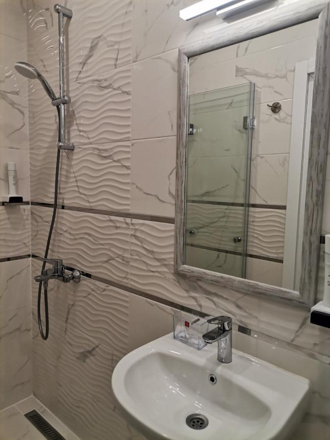 Family Boutique Residence-Free Parking 大特尔诺沃 外观 照片