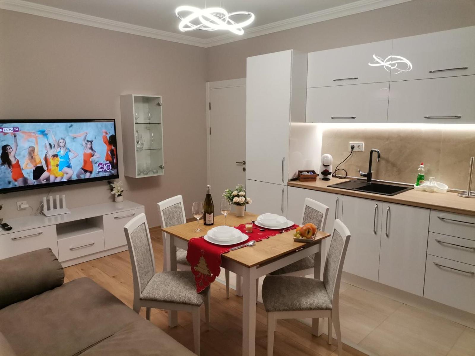 Family Boutique Residence-Free Parking 大特尔诺沃 外观 照片