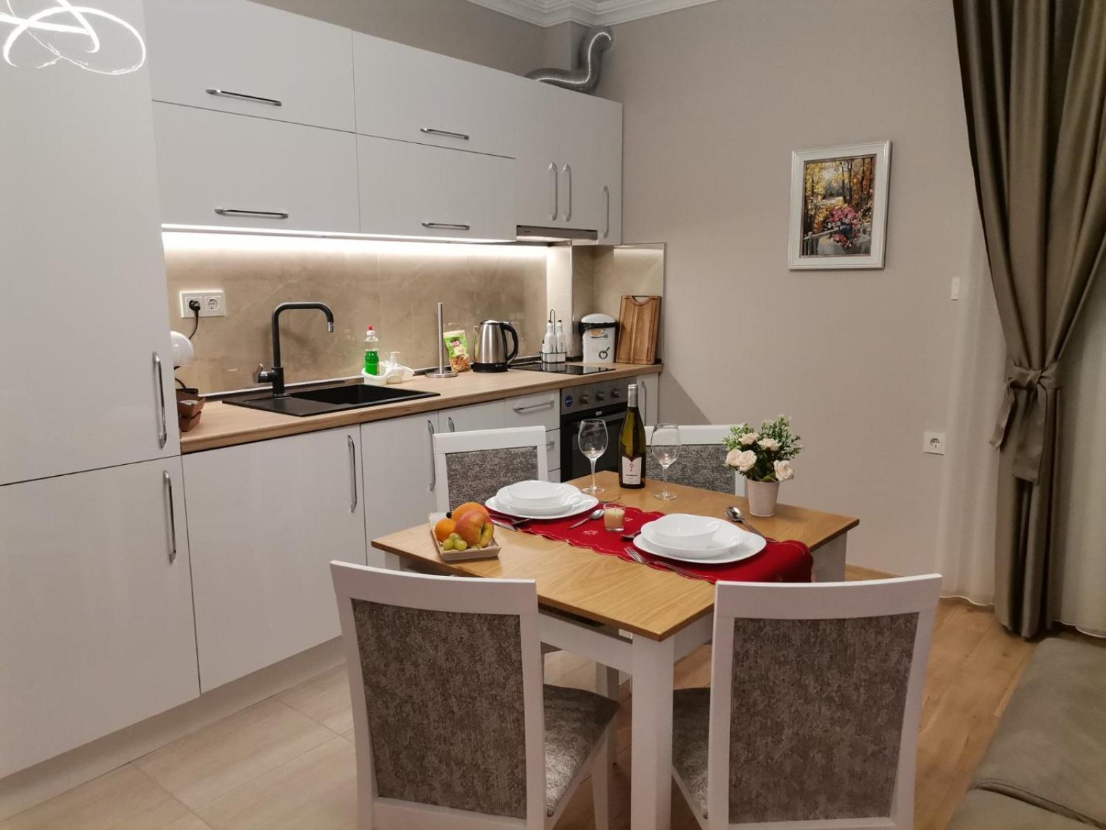 Family Boutique Residence-Free Parking 大特尔诺沃 外观 照片