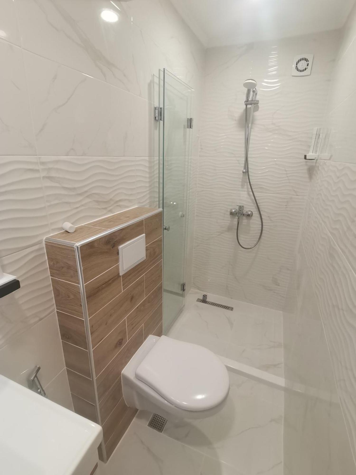 Family Boutique Residence-Free Parking 大特尔诺沃 外观 照片