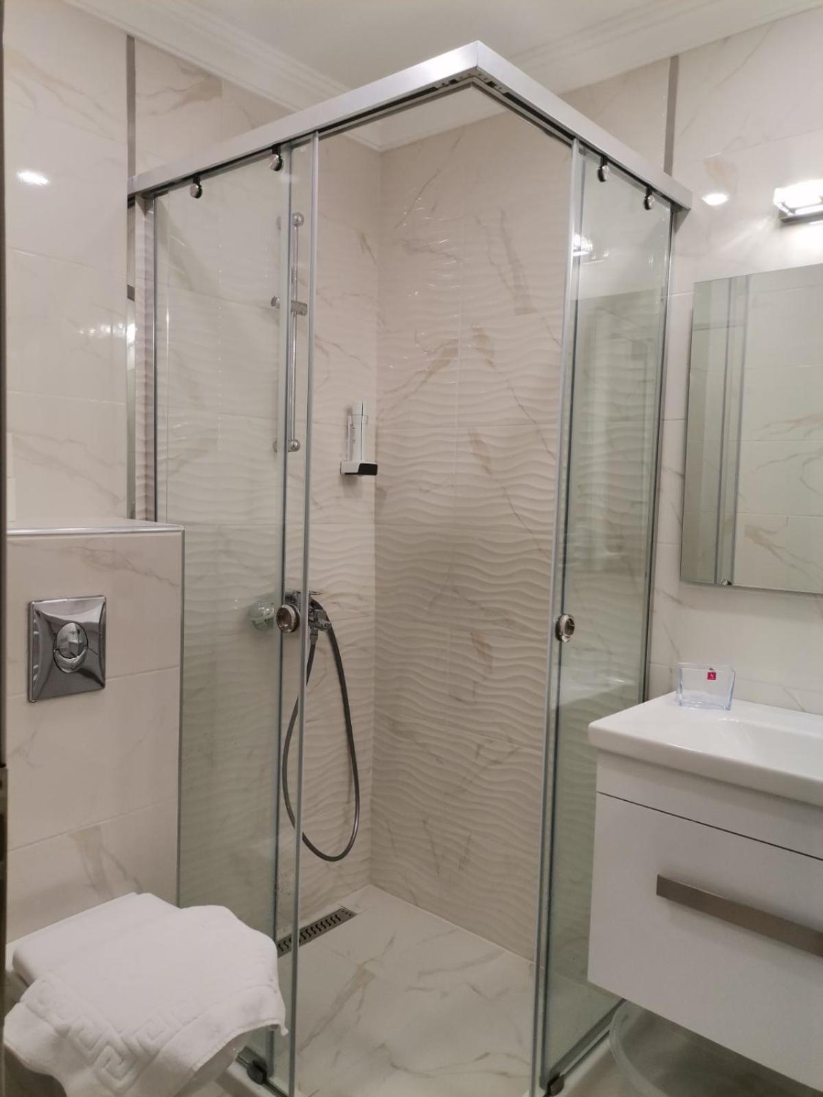 Family Boutique Residence-Free Parking 大特尔诺沃 外观 照片