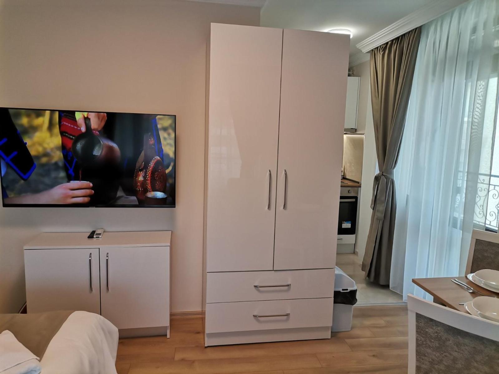 Family Boutique Residence-Free Parking 大特尔诺沃 外观 照片